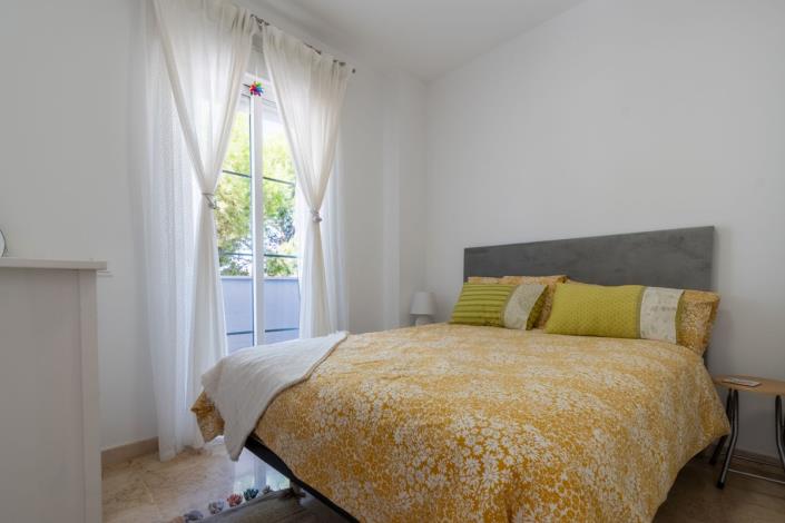 Image No.15-3 Bed Apartment for sale