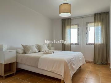 16-ec67b526875bf0124b6ce4328a754439