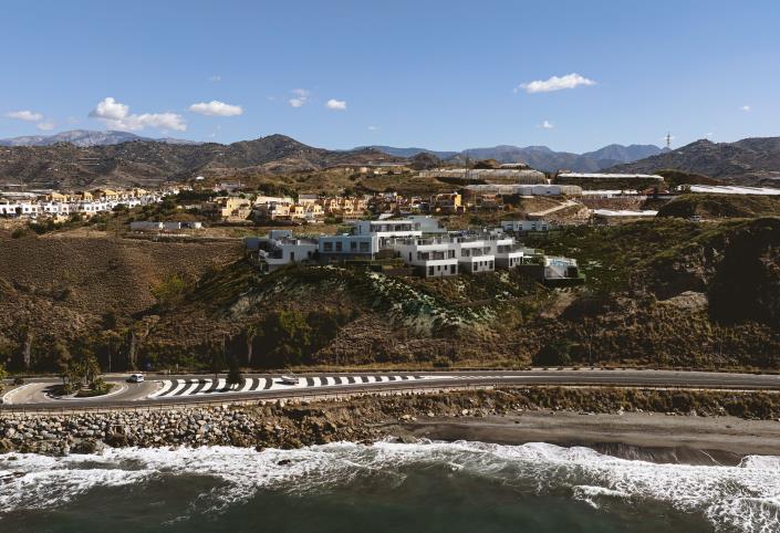 Image No.2-3 Bed Townhouse for sale