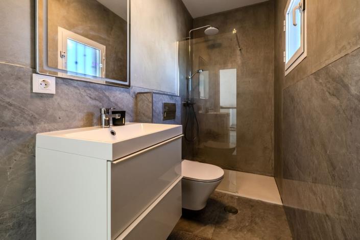 Image No.18-2 Bed Apartment for sale