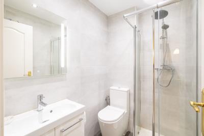 18-cc72f169493c096e712837ff5d8b6e41