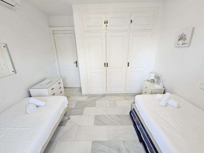 Image No.20-2 Bed Apartment for sale