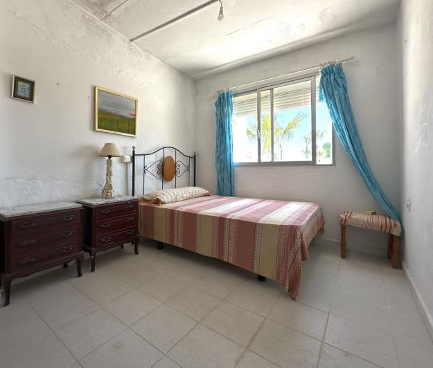 Image No.13-3 Bed Townhouse for sale