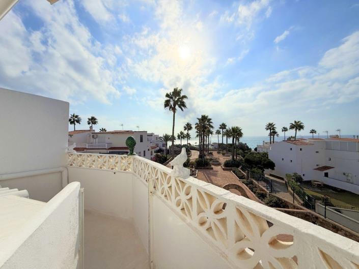 Image No.18-3 Bed Townhouse for sale