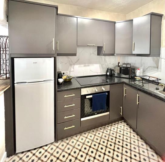 Image No.8-2 Bed Townhouse for sale