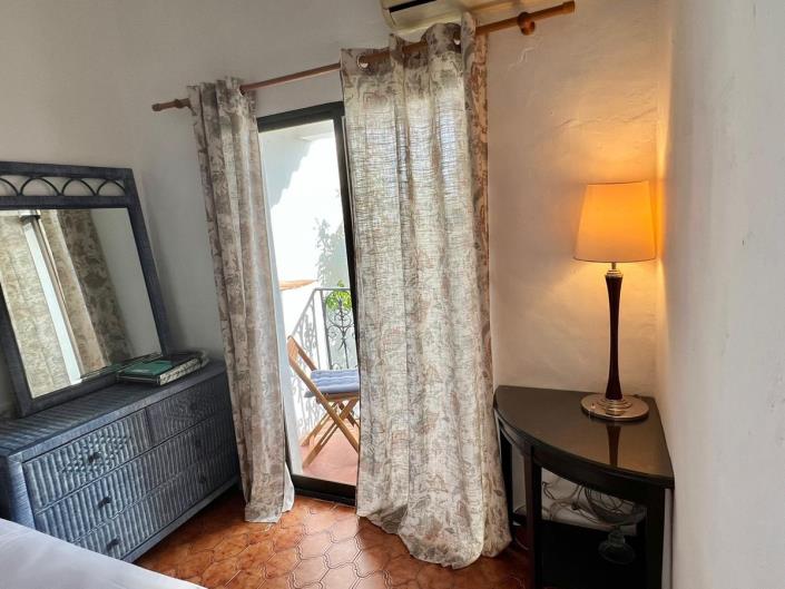 Image No.12-2 Bed Townhouse for sale