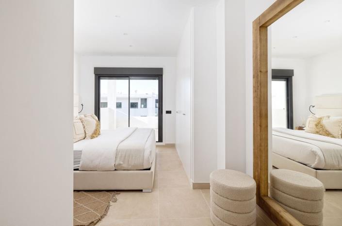 Image No.15-2 Bed Apartment for sale