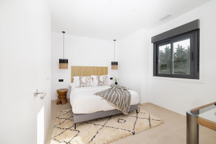 Image No.25-2 Bed Apartment for sale