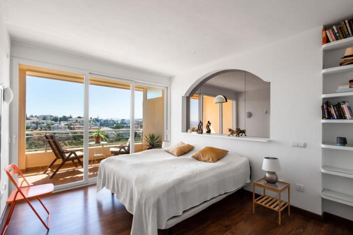 Image No.11-2 Bed Apartment for sale