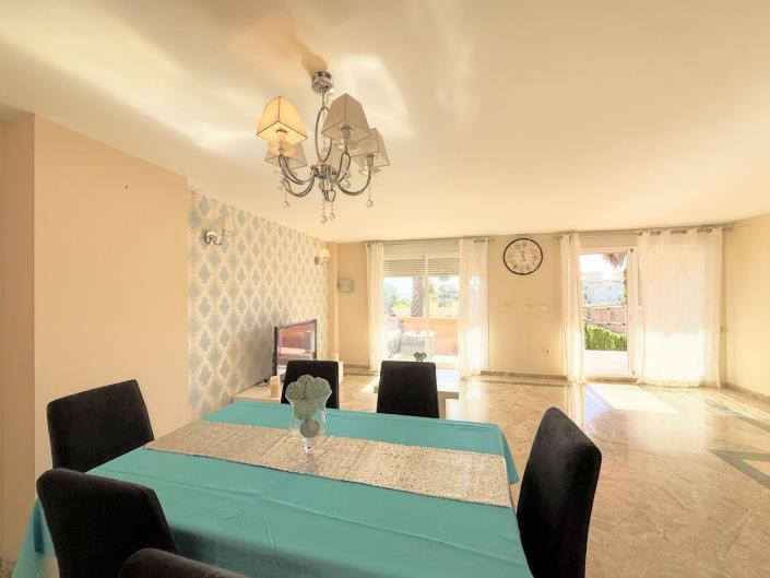 Image No.10-3 Bed Townhouse for sale