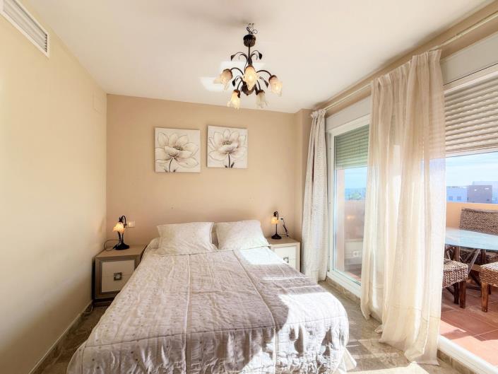 Image No.18-3 Bed Townhouse for sale