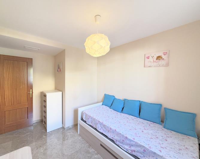 Image No.26-3 Bed Townhouse for sale