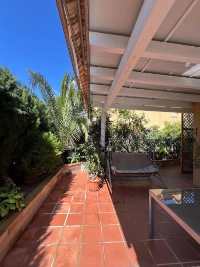 Image No.2-5 Bed Townhouse for sale