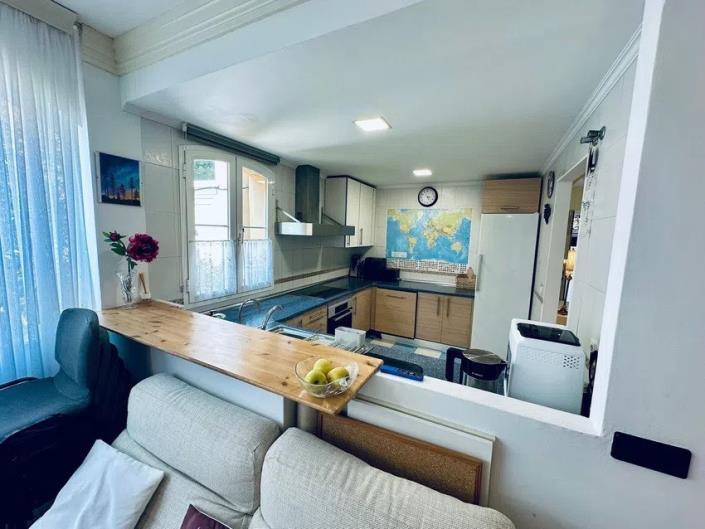 Image No.7-5 Bed Townhouse for sale