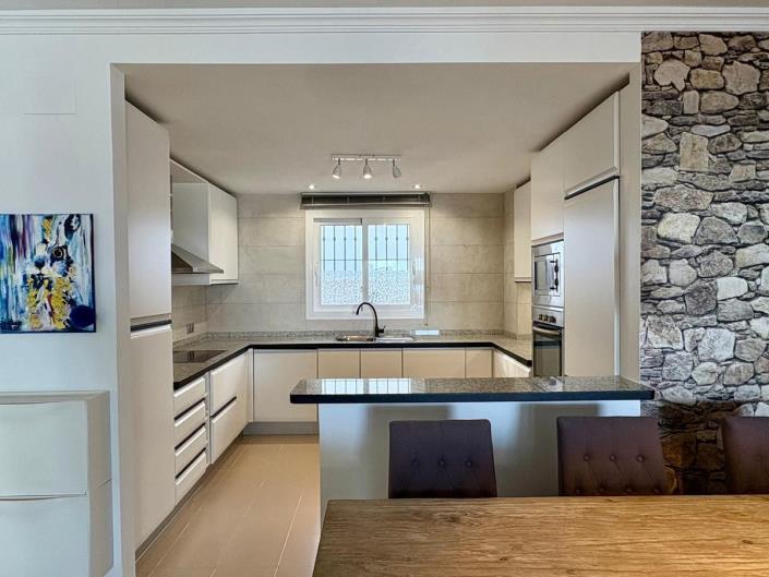 Image No.9-2 Bed Apartment for sale