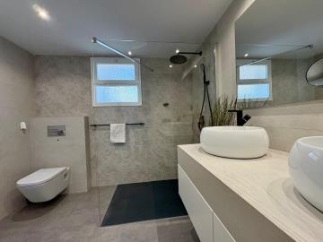 18-cc72f169493c096e712837ff5d8b6e41