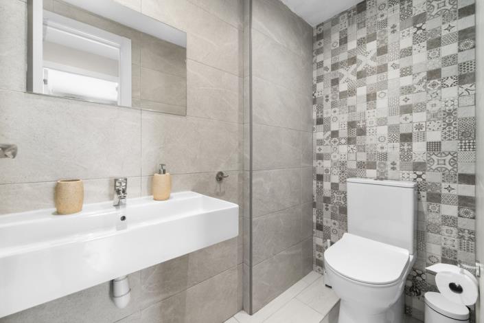 Image No.12-3 Bed Apartment for sale