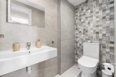 11-20939a0134ad724a8cb2a801094d15a4