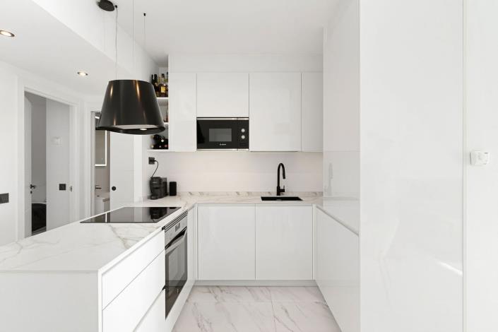 Image No.10-3 Bed Apartment for sale