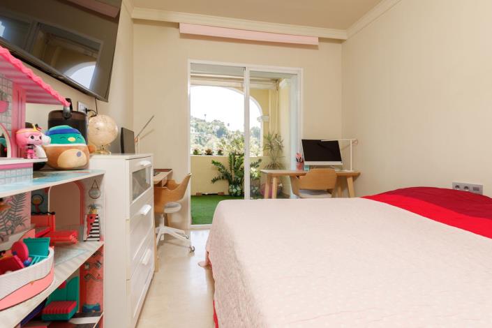 Image No.9-2 Bed Apartment for sale