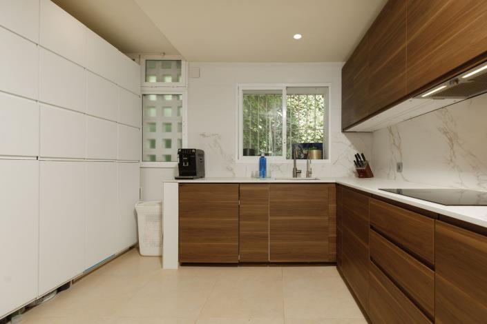 Image No.14-2 Bed Apartment for sale