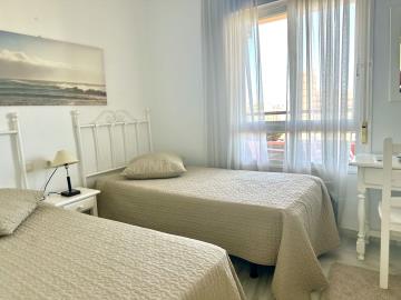 16-ec67b526875bf0124b6ce4328a754439