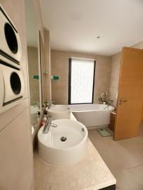 13-5fd73dea700db77384c091ca9818b1a9