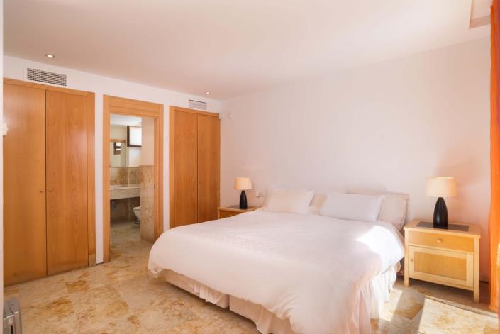 Image No.12-3 Bed Apartment for sale