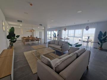 11-20939a0134ad724a8cb2a801094d15a4