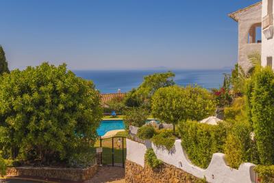 11-20939a0134ad724a8cb2a801094d15a4