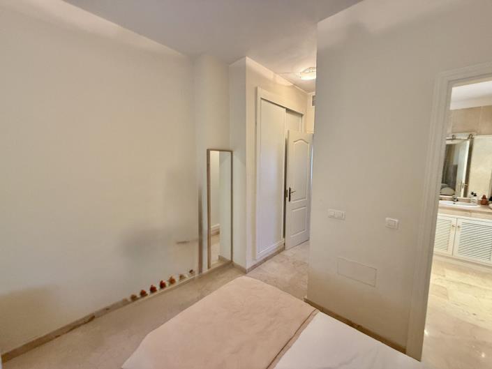 Image No.19-2 Bed Apartment for sale