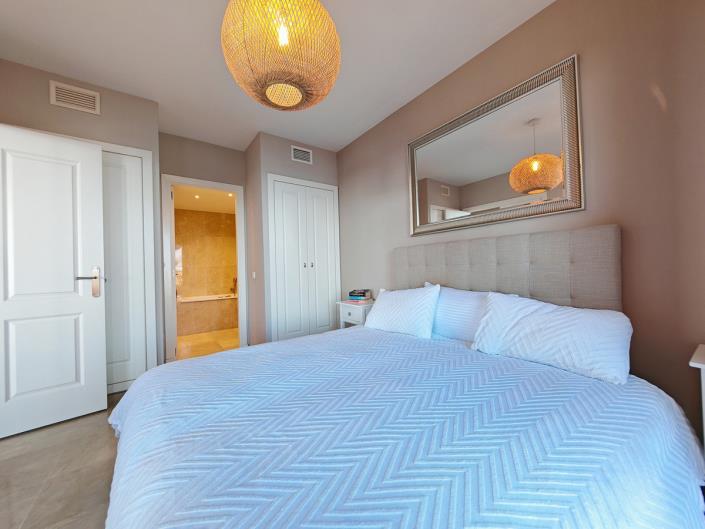 Image No.10-3 Bed Apartment for sale