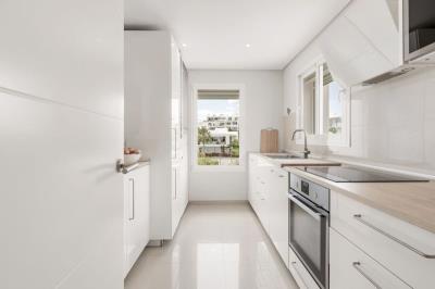 8-e64a9055bba3e77ac8aca3b893cdf826