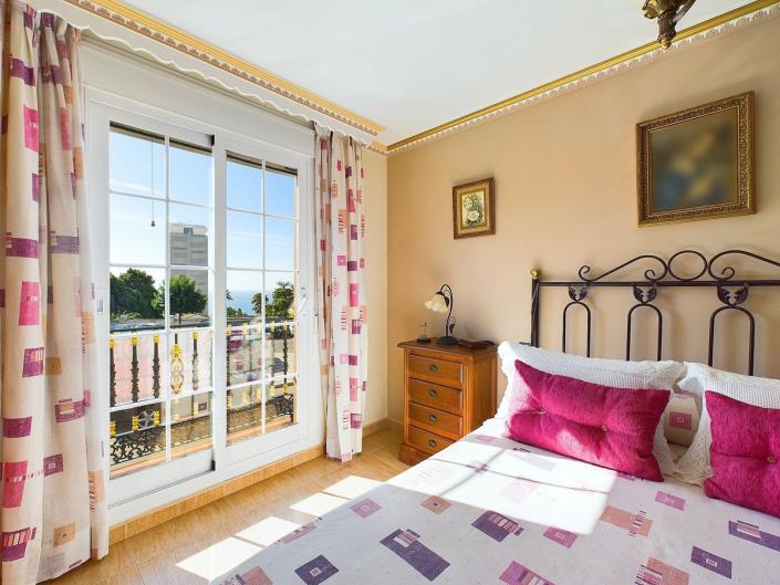 Image No.4-2 Bed Townhouse for sale