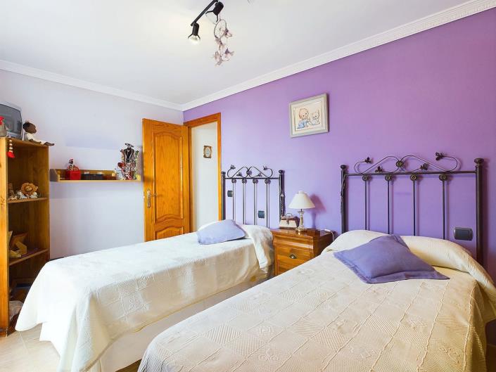 Image No.13-2 Bed Townhouse for sale