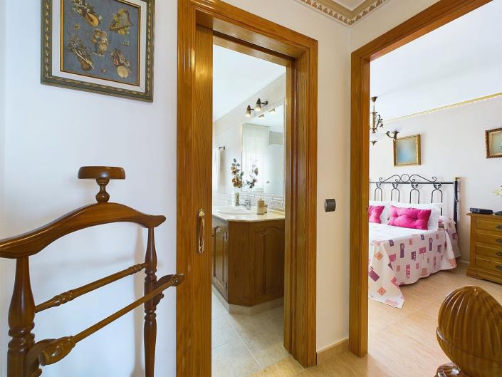 Image No.14-2 Bed Townhouse for sale