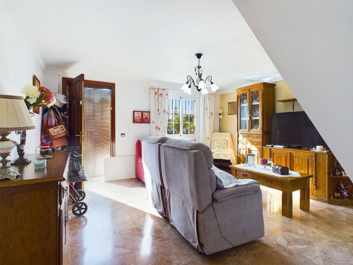 Image No.2-2 Bed Townhouse for sale