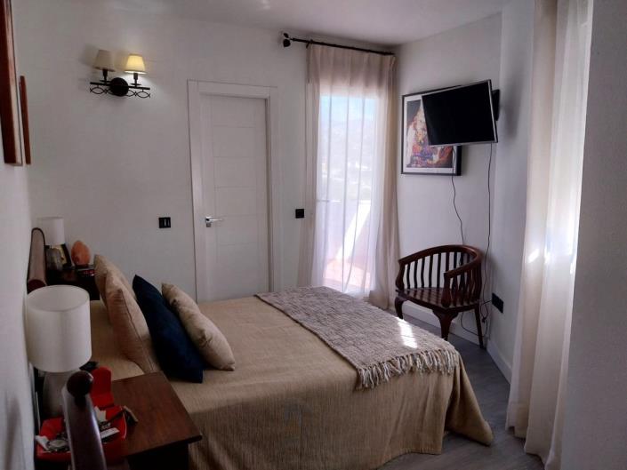 Image No.3-3 Bed Apartment for sale