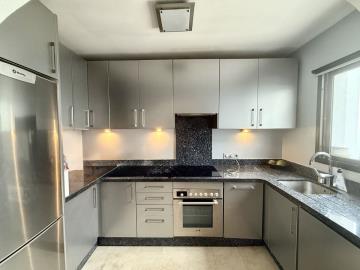 12-53013098fcab6c38b1379cd33298e050