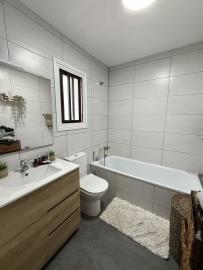 18-cc72f169493c096e712837ff5d8b6e41