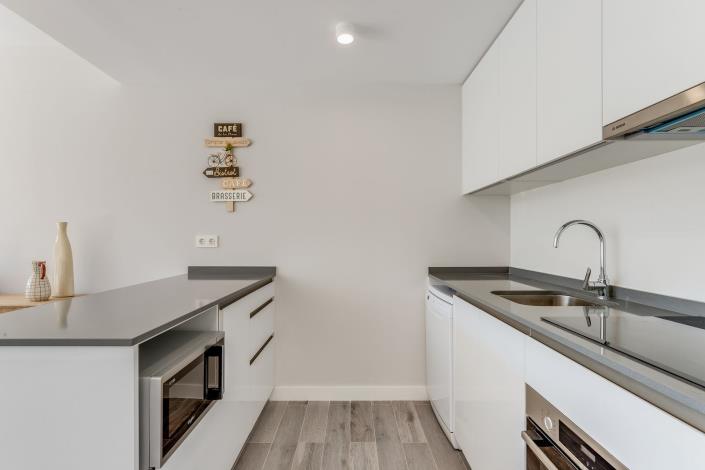 Image No.8-2 Bed Apartment for sale