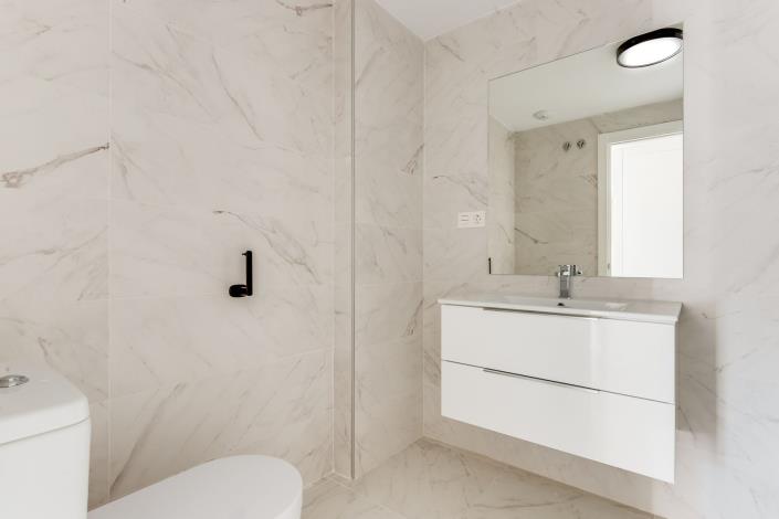 Image No.19-2 Bed Apartment for sale