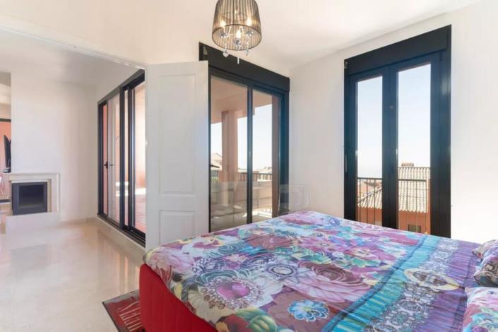 Image No.9-2 Bed Apartment for sale