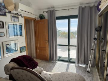 16-ec67b526875bf0124b6ce4328a754439