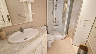 11-20939a0134ad724a8cb2a801094d15a4