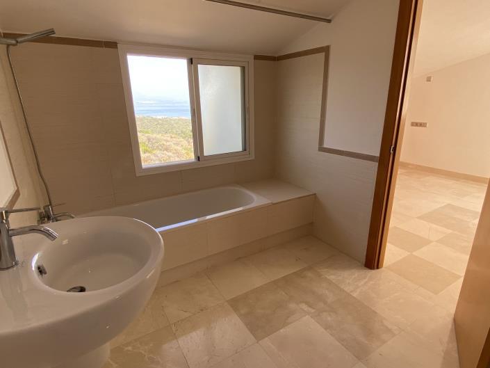 Image No.6-Maison de ville de 3 chambres à vendre à Estepona