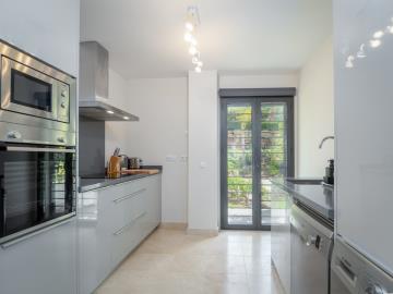 14-d70dc3102c00d7be0e872dfe1c1f86d7