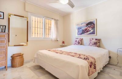 13-5fd73dea700db77384c091ca9818b1a9