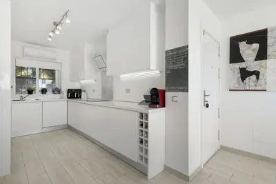 8365255a77dc734115b93a1ea225c9417804870f08d