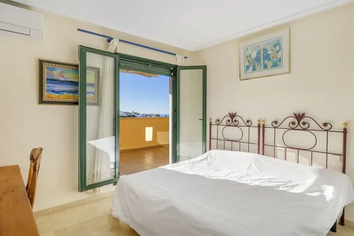 Image No.11-2 Bed Apartment for sale